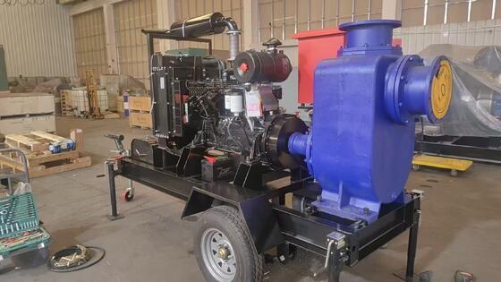 Conjunto de bombas Motor modelo 6B5.9-P130 con radiador de acoplamiento universal bomba de agua marco de base de acero con tanque de combustible de base integrado de 200L